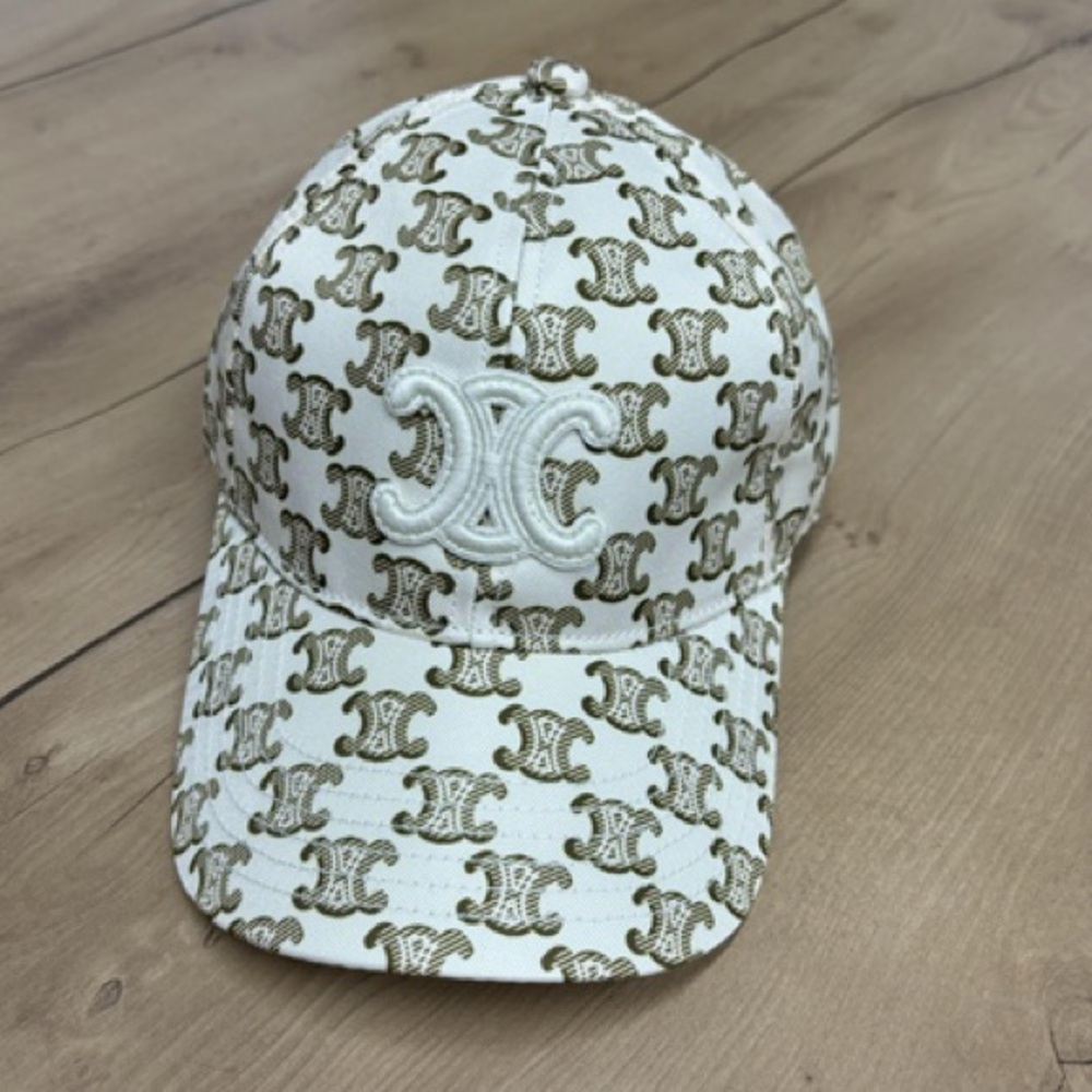 Celine fashionable baseball cap